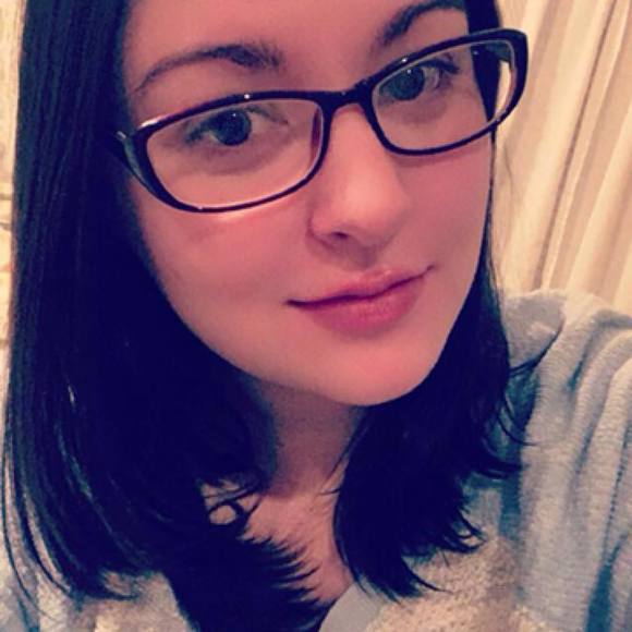 Meet your Posher, Liz - Picture 1 of 1